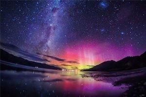 画像1: ■1000ピースジグソーパズル 銀河の果ての南極光（ニュージーランド）（KAGAYA）  やのまん 10-1307 (50×75cm) (1)