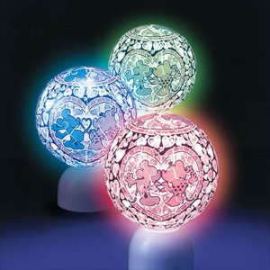 画像2: ■3D球体60ピース立体パズル パズランタン ミッキー&ミニー(ルミエール)(3色発光) 《カタログ落ち商品》 やのまん 2003-437 (2)