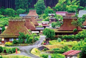 画像1: ■1000ピースジグソーパズル 雨上がりの美山町  ビバリー 51-254 (49×72cm) (1)