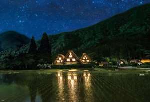 画像1: ■1000ピースジグソーパズル 星空の白川郷  ビバリー 51-295 (49×72cm) (1)